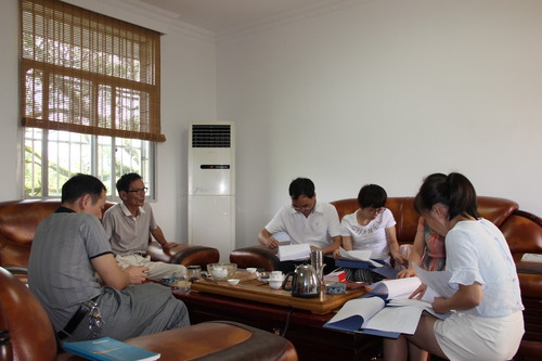 黃建新：縣委“兩學(xué)一做”督導(dǎo)組檢查現(xiàn)場[2].jpg
