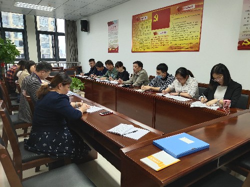 ?？乒军h委委員、副總經(jīng)理張賢鋒一行到省民爆公司開�?020年度全面從嚴(yán)治黨等工作督導(dǎo)檢查~1.jpg