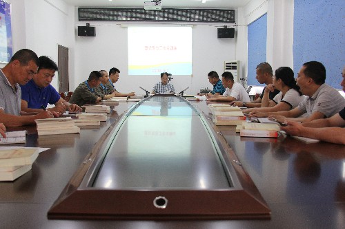 胡廷淦：圖為福安分公司黨委黨的建設(shè)工作專題會(huì)現(xiàn)場(chǎng)~1.jpg