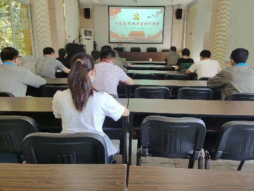 熊書記上黨課~1.jpg