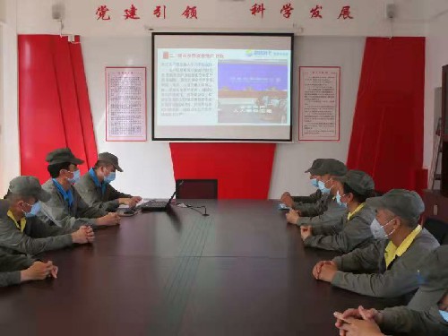 林峰：龍巖分公司《安全生產(chǎn)法》培訓(xùn)走進(jìn)“車間、班組”一�?1)~1.jpg