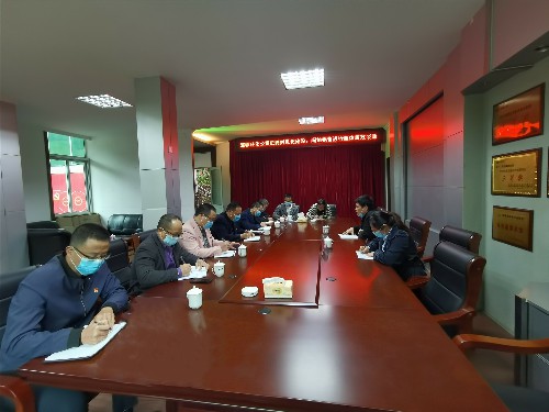 海峽科化公司黨委委員、紀檢書記何浦寨到民化建設(shè)公司、閩能銷售公司開展集體廉政談�? 圖片    廖連青~1.jpg