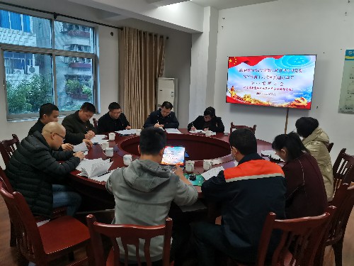 富興建設(shè)+揭麗�?海峽科化公司黨委副書記、常務(wù)副總經(jīng)理、工會(huì)主席鄭慶樟巡聽旁聽富興建設(shè)公司黨委理論中心組學(xué)習(xí)會(huì)~1.jpg
