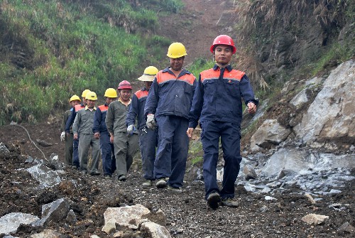 富興建設(shè)公司爆破工程“青年突擊隊(duì)”~1.jpg