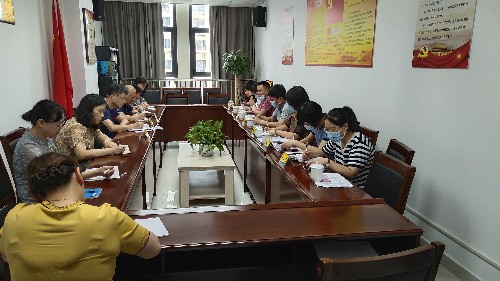 省民爆公司黨支部 劉敏 ?？乒军h委委員、紀(jì)委書(shū)記何浦寨一行到省民爆公司開(kāi)�?021年度全面從嚴(yán)治黨等工作督導(dǎo)檢�?~1.jpg
