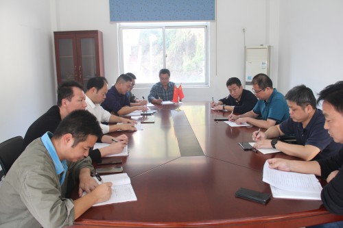 格式工廠福安胡廷淦：圖為黃卿延到福安分公司調(diào)研指導(dǎo)市場(chǎng)營(yíng)銷(xiāo)工作 (2).jpg