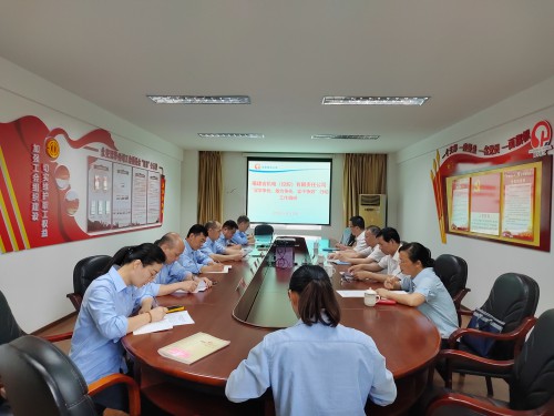 格式工廠永安雙華公司鄧焱珍：省機(jī)電控股公司黨委委員、副總經(jīng)理到永安雙華公司開(kāi)展“深學(xué)爭(zhēng)優(yōu)、敢為爭(zhēng)先、實(shí)干爭(zhēng)效”行動(dòng)工作調(diào)�?.jpg