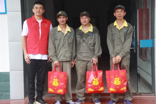 格式工廠烽林李佳：海峽科化烽林分公司工會聯合明溪縣總工會開展“送清涼”慰問活�?.jpg