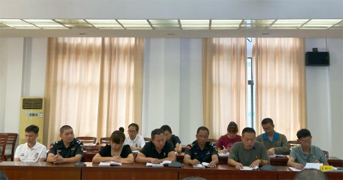 格式工廠永安分公司鮑玉婷：海峽科化永安分公司黨委“實(shí)戰(zhàn)演練”推動(dòng)組織生活會(huì)嚴(yán)起來、活起來、實(shí)起來.jpg
